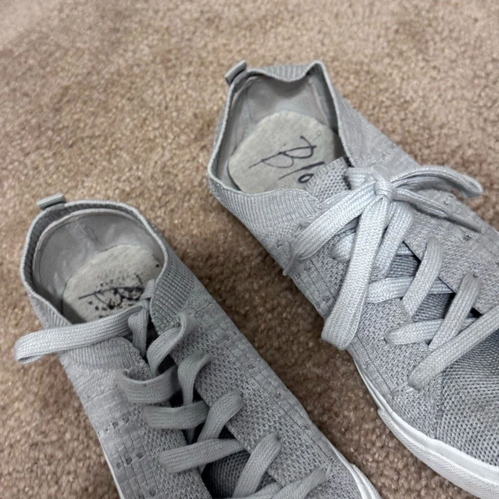 Blowfish Malibu Light Gray Knit Lace-Up Sneakers – Casual Comfort
